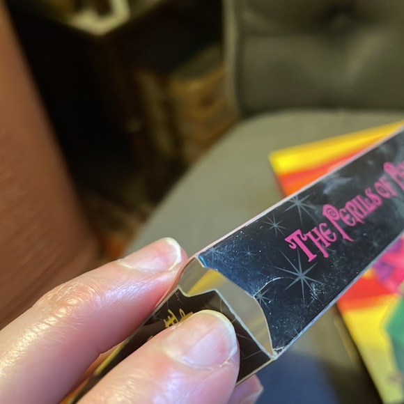 The Perils of Penelope Pitstop Hanna Barbera DVD set with collectible lithograph - Picture 11 of 13